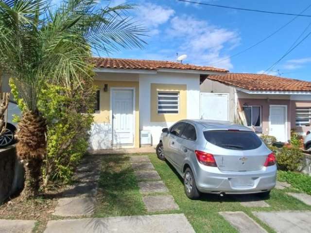 Casa térrea em cond. com 2 Dorm./ Quintal/ Lazer/ Ac. Av. Ipanema/ Só R$ 290 mil