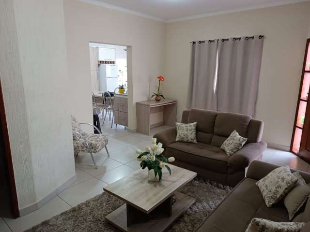 Casa com 117 m²/ 4 Dorm./ 3 Wc´s/ 2 Vagas/ Ac. Av. Octávio Augusto Rangel