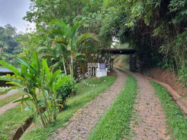 Chácara para venda e locação com 04 dormitórios localizada no bairro jardim colônia em jundiaí-sp.