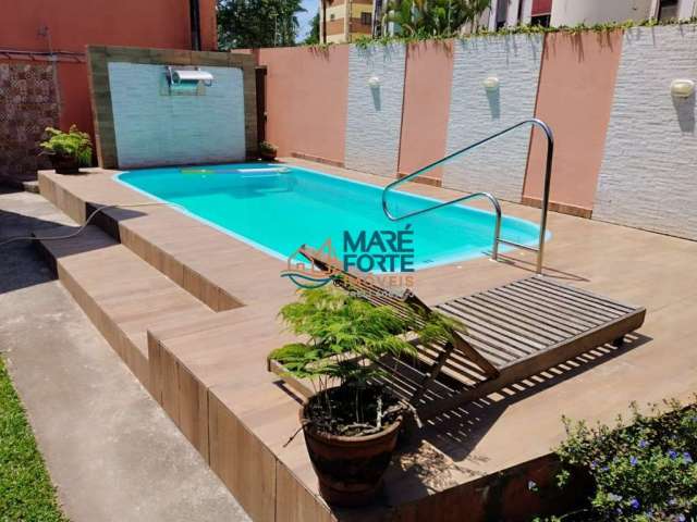 Casa ampla com Piscina a 200 mts da Praia Tenório Ubatuba SP