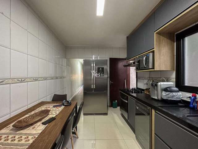 Apartamento 03 dormitórios, 02 vagas e quintal localizado na Vila Pires em Santo André.