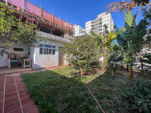 Casa para fins comerciais com 3 dormitórios e 3 vagas,  na Vila Valparaiso em Santo André.