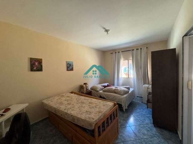 Apto 1 dorm a 200m da praia, ótima localização e preço: R$180.000,00 a vista!