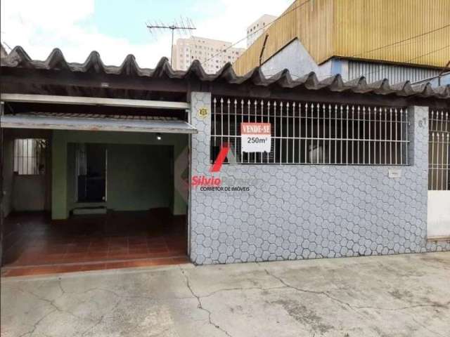 Casa Térrea para Venda no bairro Itaquera, 2 dorm, 2 vagas, 250m²