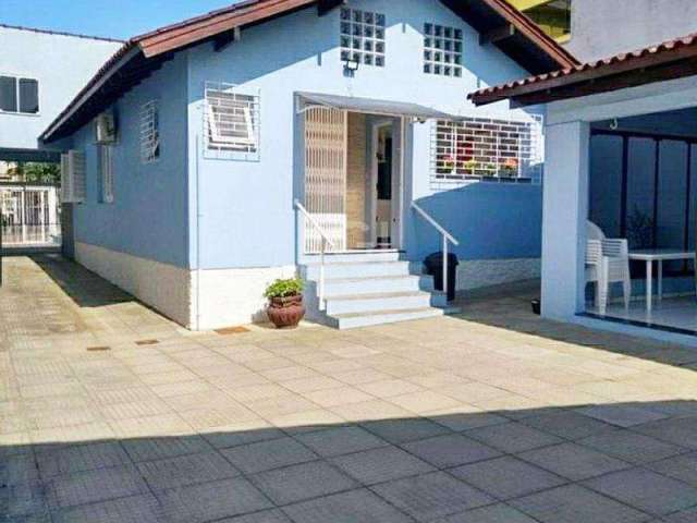 Casa à venda , 4 dormitórios,2 suítes, closet, terreno 594m²,  vaga para 9 carros, Potencial Comercial para Residencial Geriátrico, Bairro Medianeira