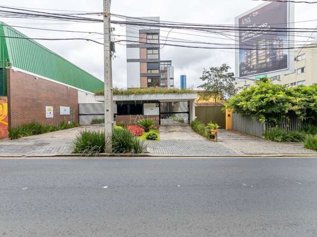 Apartamento à venda, 3 quartos sendo uma suíte e duas demi, 4 vagas cobertas, 259m2 privativos internos-Cabral, Curitiba, PR