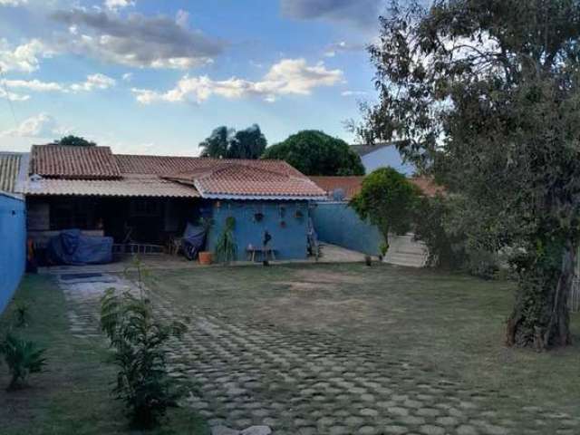 Casa à venda em Atibaia - Jd. dos Pinheiros