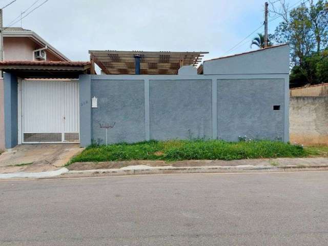 Casa à venda em Atibaia - Jd. dos Pinheiros