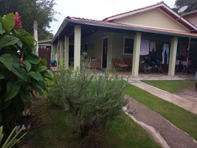 Casa à venda em Bragança Paulista - Bairro da Serrinha - Água Comprida