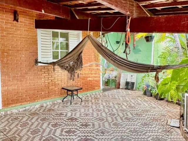 Casa térrea com 02 dormitórios à venda,  Alvinopolis - Atibaia - SP