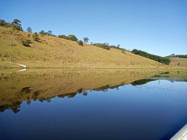 Chácara / sítio com 1 quarto à venda no Pavoeiro, Paraibuna  por R$ 2.000.000