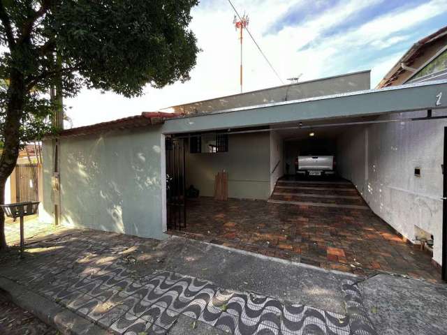 Casa com 3 quartos à venda na Vila Santa Helena, São José dos Campos  por R$ 850.000