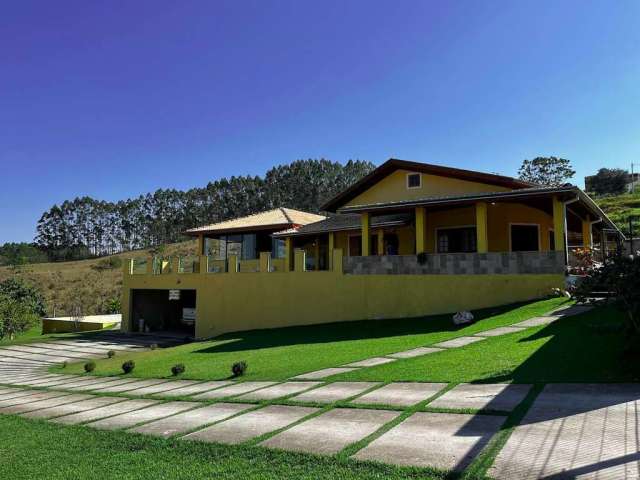 Chácara / sítio com 4 quartos à venda na Vila Menino Jesus, Caçapava  por R$ 900.000