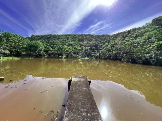 Chácara / sítio com 2 quartos à venda no Centro, Caçapava  por R$ 1.390.000