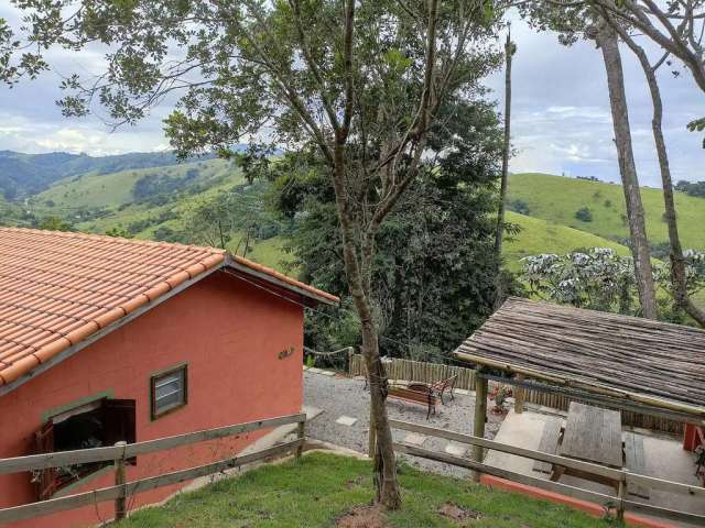 Chácara / sítio à venda no Centro, Natividade da Serra  por R$ 310.000