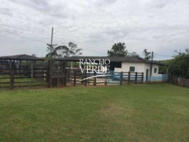 Fazenda à venda no Centro, Cruzeiro  por R$ 5.500.000