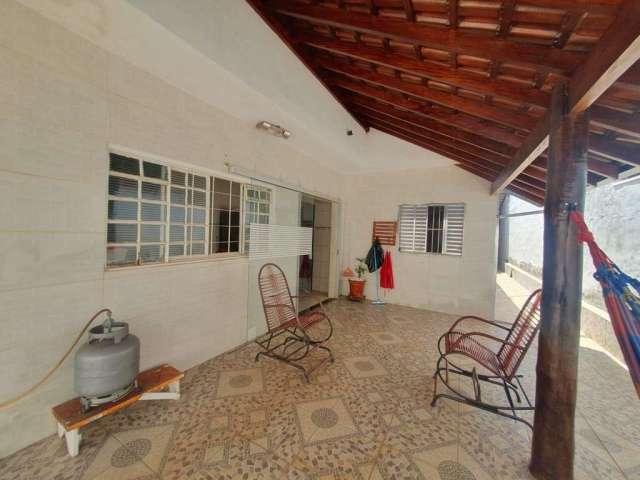 Casa para Venda em Araraquara, Jardim Maria Luiza IV, 2 dormitórios, 1 suíte, 2 banheiros