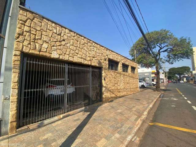 Casa para Venda em Araraquara, Centro, 3 dormitórios, 1 suíte, 2 banheiros, 2 vagas