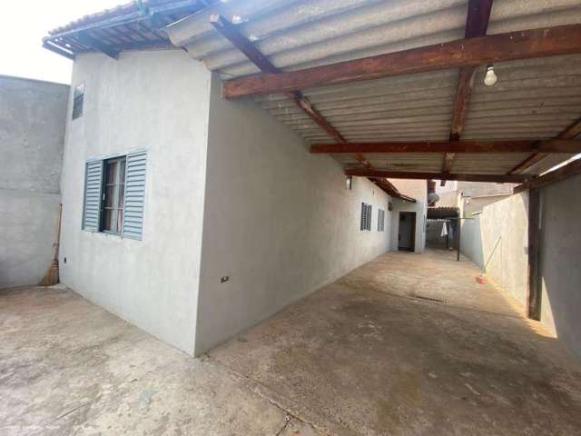 Casa para Venda em Araraquara, Jardim Maria Luiza IV, 3 dormitórios, 1 suíte, 1 banheiro, 2 vagas