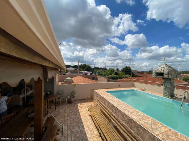 Casa para Venda em Araraquara, Vila Suconasa, 3 dormitórios, 1 suíte, 3 banheiros, 2 vagas