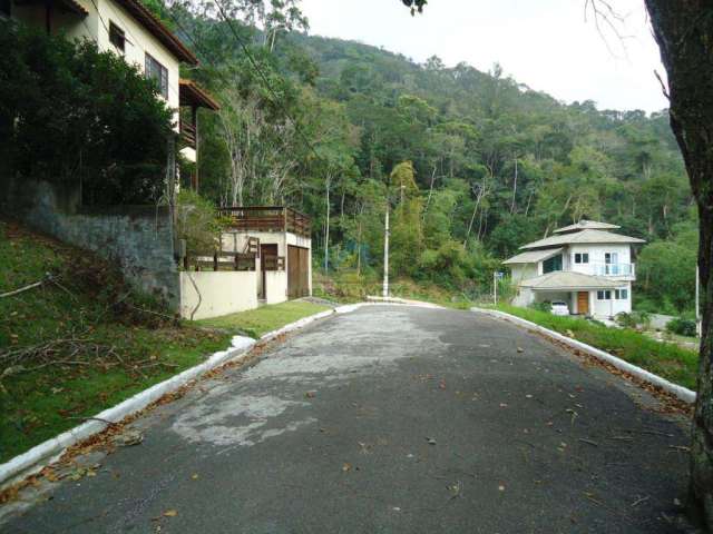 Terreno em condomínio fechado à venda na Rua Senador Fernandes da Cunha, Rio do Ouro, Niterói por R$ 105.000