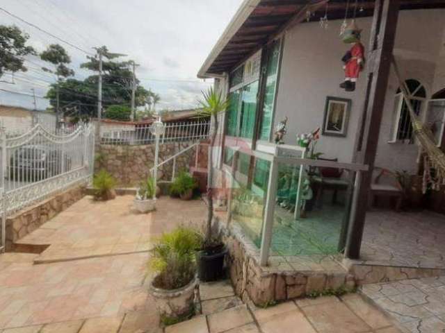 Casa para aluguel, 3 quartos, 6 vagas, Santa Mônica - Belo Horizonte/MG