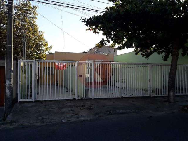 Casa independente com garagem para 02 carros, 2 quartos, sala, cozinha, banho e área externa. Localizado no bairro Piratininga, próximo ao bairro Rio