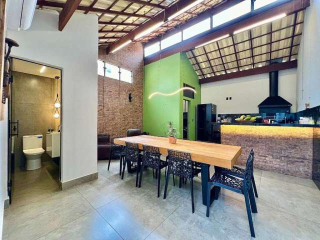 Casa com 3 Quartos à Venda, 180m²