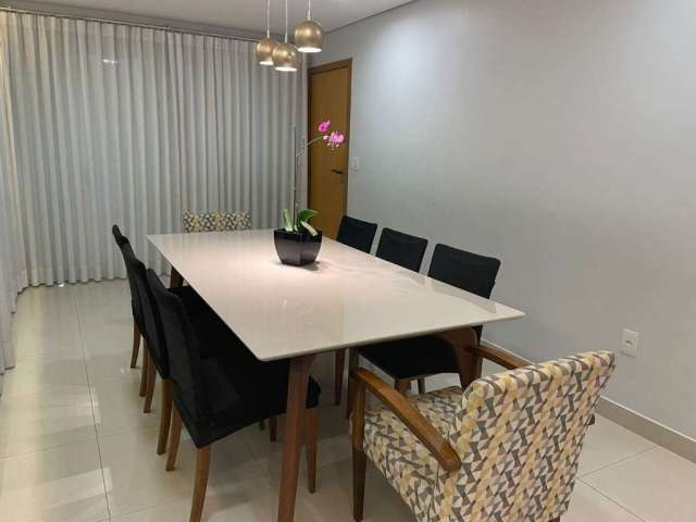 Apartamento com 4 Quartos à Venda, 320m²