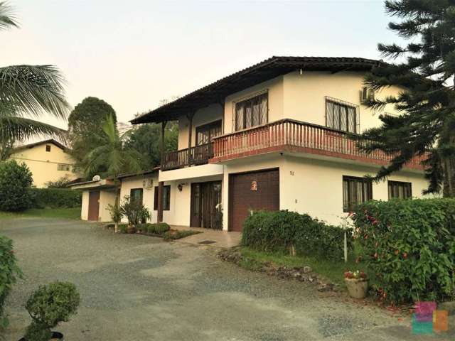 Casa com 5 quartos à venda na Rua Fides Huhn, --, Glória, Joinville por R$ 980.000