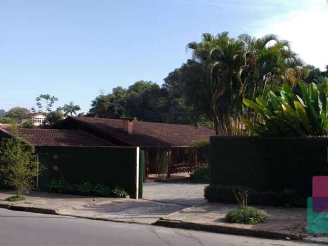 Casa com 3 quartos à venda na Rua Germano Wetzel, --, Bom Retiro, Joinville por R$ 1.300.000