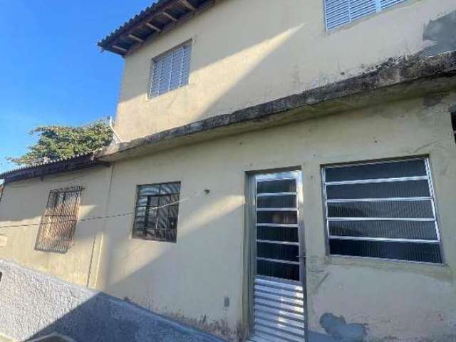 Ótima casa com 3 dormitórios no centro - mude já!