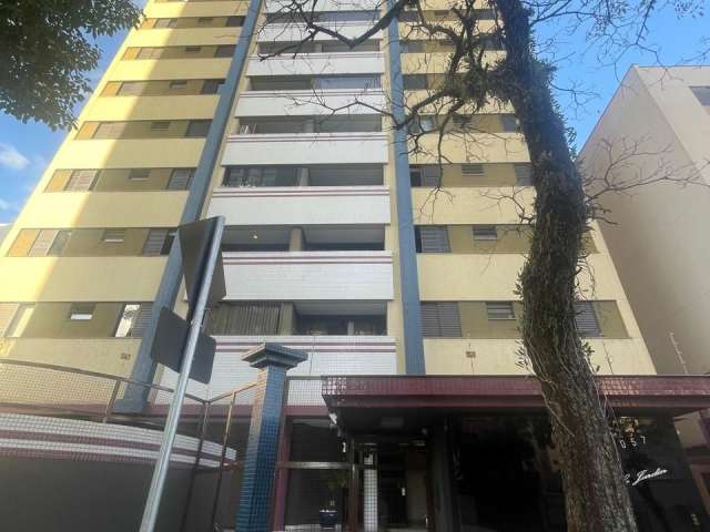 Apartamento andar alto area central