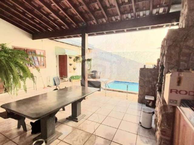 Casa 3 dormitorios./sendo 1 suite/ sala/cozinha/área de serviço/escritorio