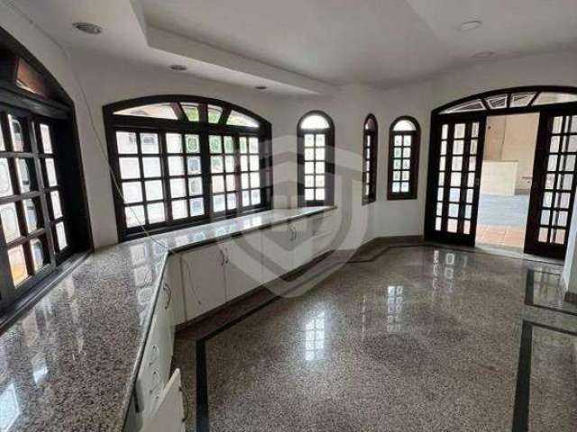 Casa comercial | 5 quartos | 3 banheiros | 2 cozinha | 2 salas amplas i 6 vagas garagem