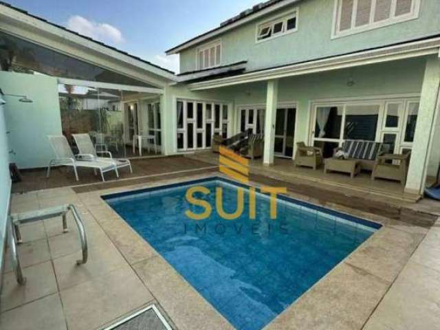 Residencial 10 - Casa com 403m², 4 Suítes, 4 Vagas e Área de Lazer com Piscina em Santana de Parnaíba/SP! Contato: Suit (11) 94584-8250