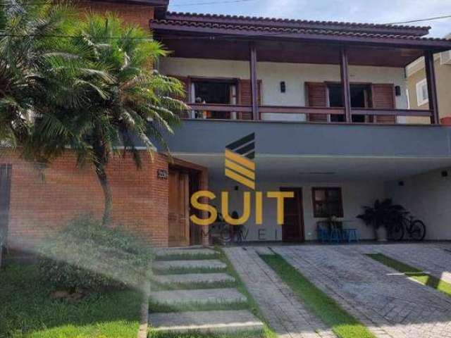 Residencial 10 - Casa com 320m², 3 Suítes, 4 Vagas, Churrasqueira, Piscina em Santana de Parnaíba! Contato: Suit (11) 94584-8250