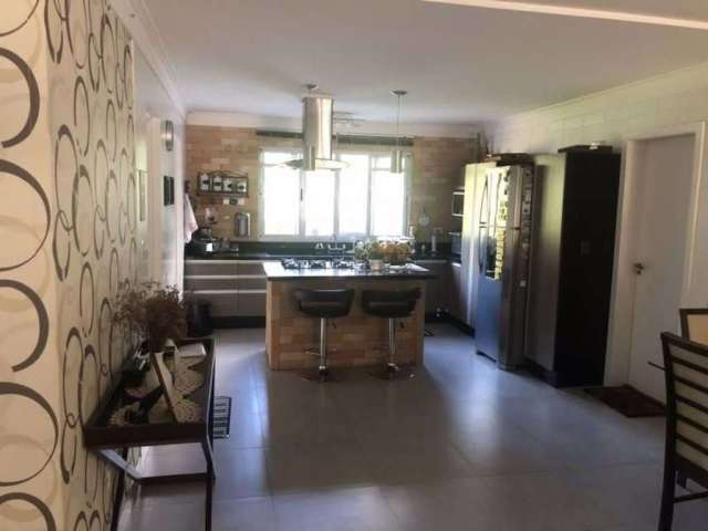 Casa com 4 dormitórios à venda, 300 m² por R$ 1.700.000 - Tarumã - Santana de Parnaíba/SP! Contato: Suit (11) 94584-8250