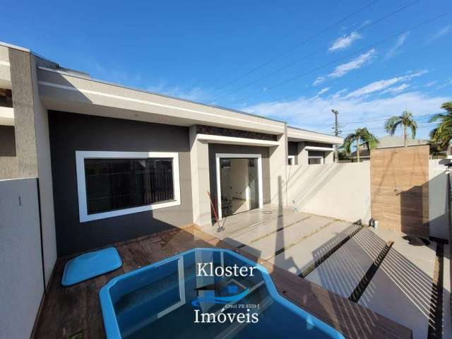 Casa a Venda com Piscina no Balneário Ipanema