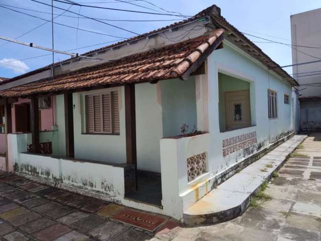 Casa com 2 dormitórios para alugar, 90 m² por R$ 1.400,00/mês - Centro - São José dos Campos/SP