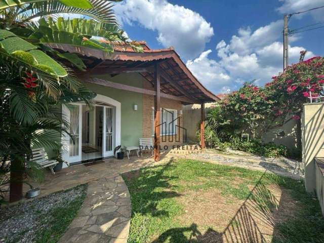 Casa com 3 dormitórios à venda, 162 m² por R$ 1.100.000 - Vila Helena - Atibaia/SP