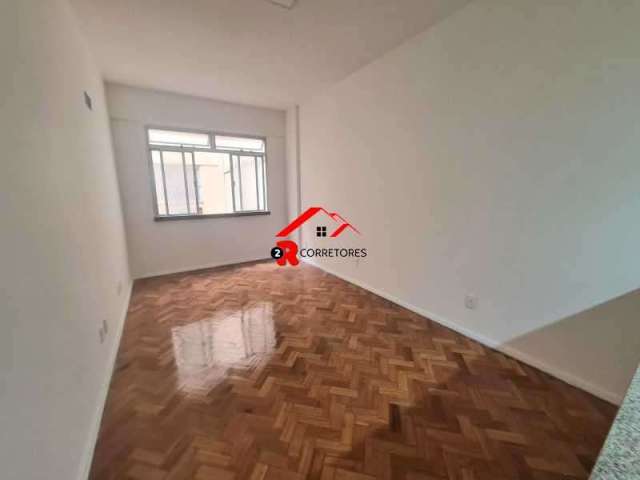 Kitnet / Stúdio à venda na Travessa Angrense, Copacabana, Rio de Janeiro, 31 m2 por R$ 500.000