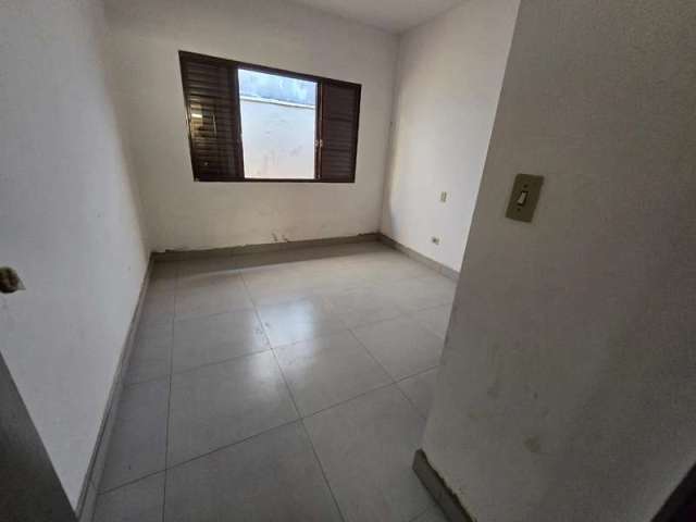 Casa com 4 quartos à venda na Rua Guarulhos, Champagnat, Londrina, 199 m2 por R$ 620.000