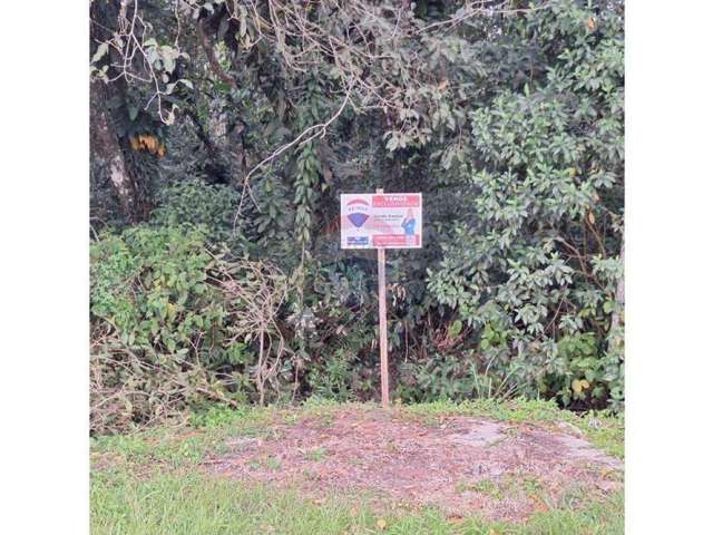 Terreno na avenida achieta à 60 metros do mar