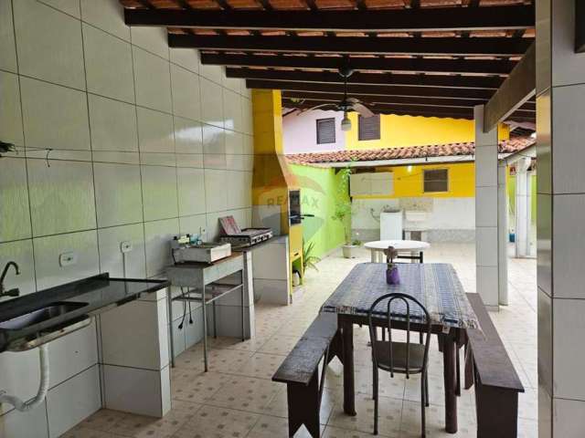 Casa a Venda, Maitinga, Bertioga - SP /  2 Dormitórios, 1 Suíte, sala, cozinha, 2 vagas de garagem com Edícula.