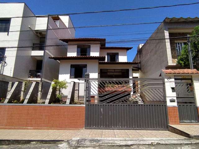 Casa para Venda em Juiz de Fora, Democrata, 5 dormitórios, 2 suítes, 4 banheiros, 6 vagas