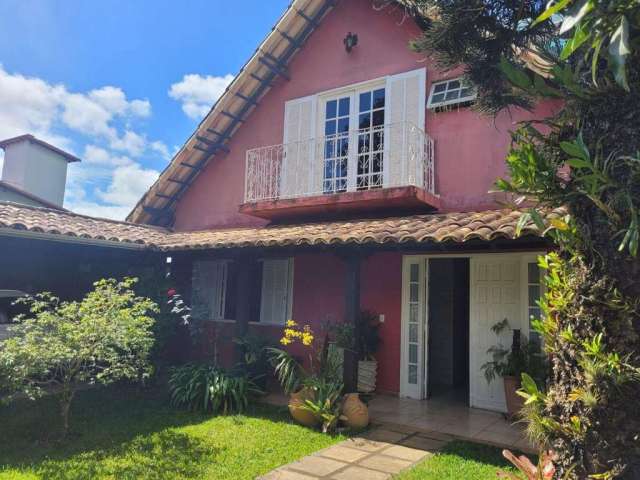 Casa para Venda em Juiz de Fora, Aeroporto, 5 dormitórios, 4 suítes, 3 banheiros, 2 vagas