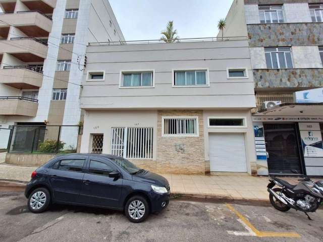 Casa para Locação em Juiz de Fora, Passos, 5 dormitórios, 2 suítes, 5 banheiros