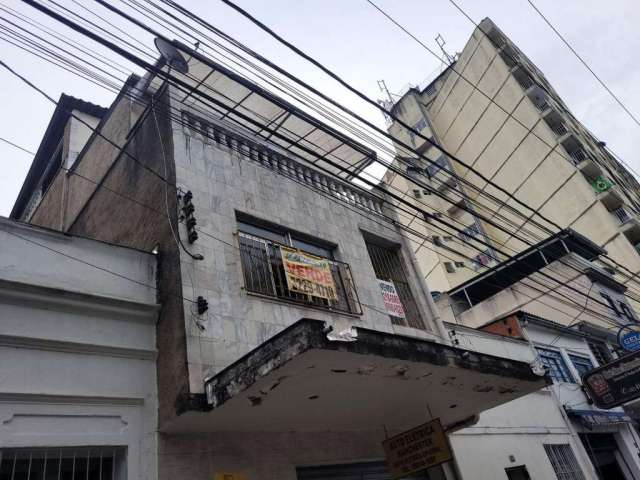 Casa para Venda em Juiz de Fora, Centro, 3 dormitórios, 2 banheiros