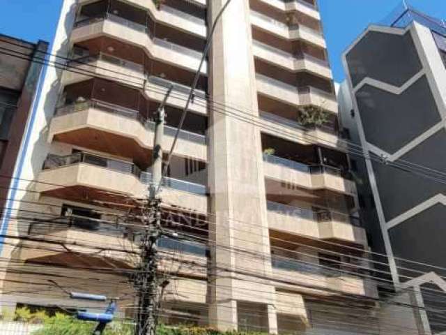 Apartamento com 4 quartos à venda na Rua Humberto Gentil Baroni, Centro, Nova Iguaçu, 210 m2 por R$ 950.000